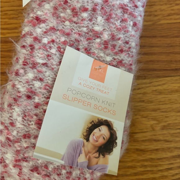 Unbranded Slipper Socks Women’s L/XL Red White Popcorn Knit Shoe Size 8-10 New - Picture 2 of 4